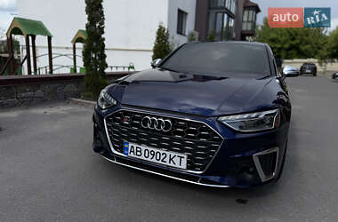 Седан Audi S4 2022 в 