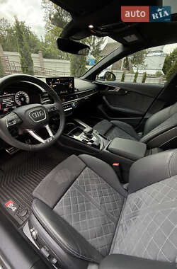 Седан Audi S4 2022 в 