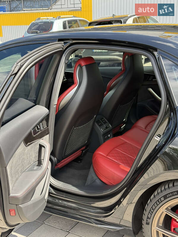 Седан Audi S4 2020 в Виннице