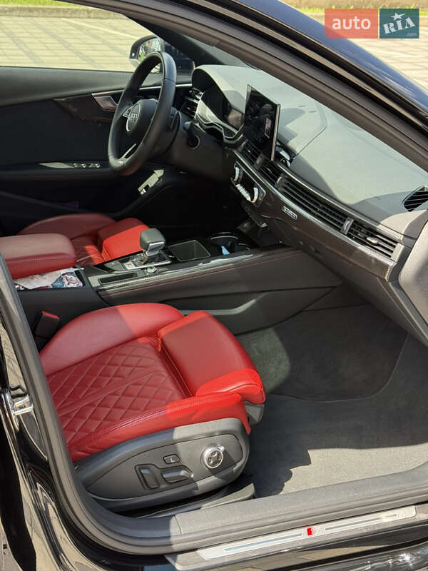 Седан Audi S4 2020 в Виннице