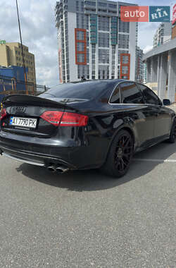 Седан Audi S4 2012 в 