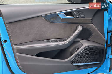 Седан Audi S4 2019 в 