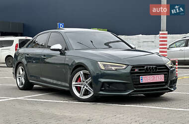 Седан Audi S4 2018 в Івано-Франківську
