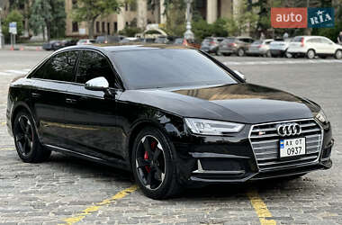 Седан Audi S4 2018 в 