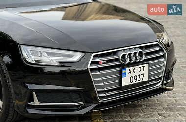 Седан Audi S4 2018 в 