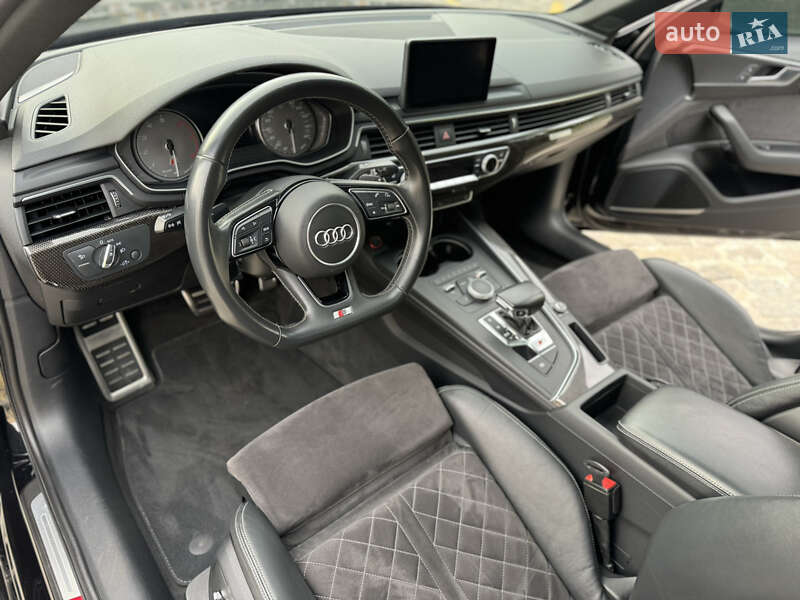 Седан Audi S4 2018 в Харкові