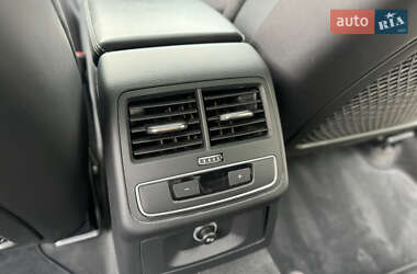 Седан Audi S4 2018 в 