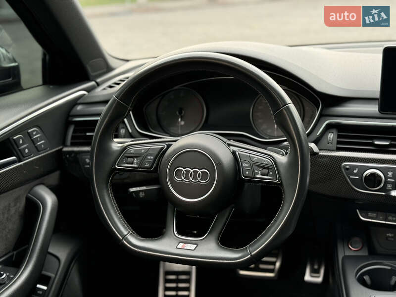 Седан Audi S4 2018 в Харкові
