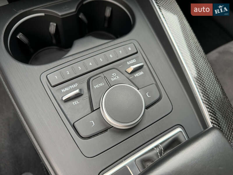 Седан Audi S4 2018 в Харкові