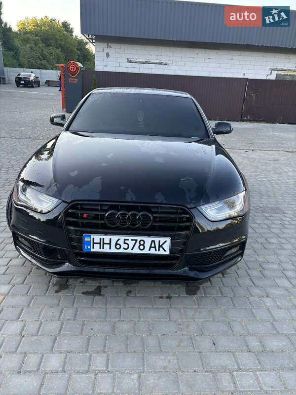 Седан Audi S4 2014 в Одессе