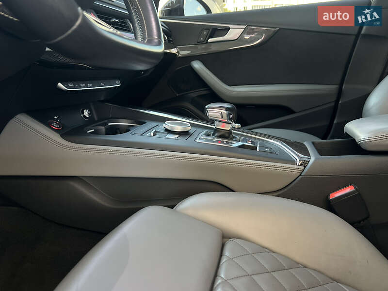 Седан Audi S4 2018 в Запорожье