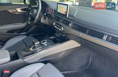 Седан Audi S4 2018 в 