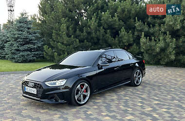 Седан Audi S4 2019 в 