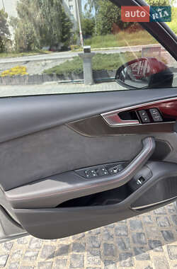 Седан Audi S4 2020 в 