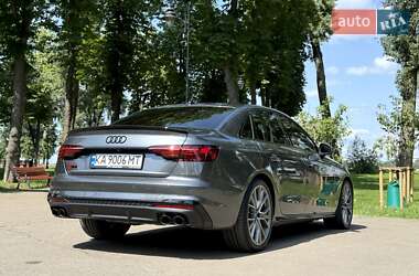 Седан Audi S4 2023 в 