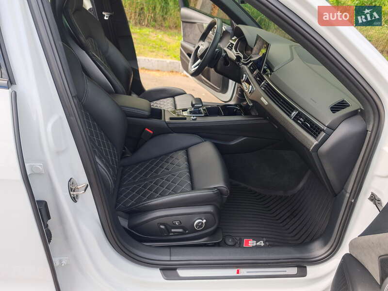 Седан Audi S4 2020 в Киеве фото 29 Седан Audi S4 2020 в Киеве
