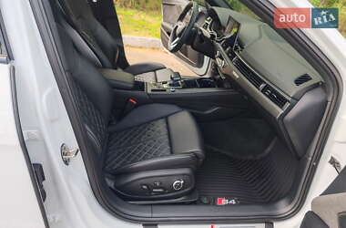 Седан Audi S4 2020 в 