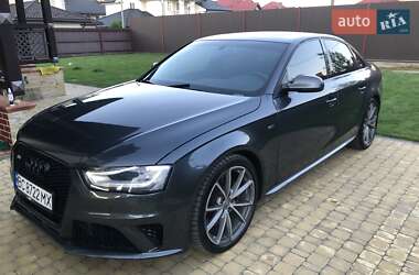 Седан Audi S4 2014 в Стрые