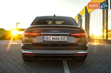 Седан Audi S4 2020 в 