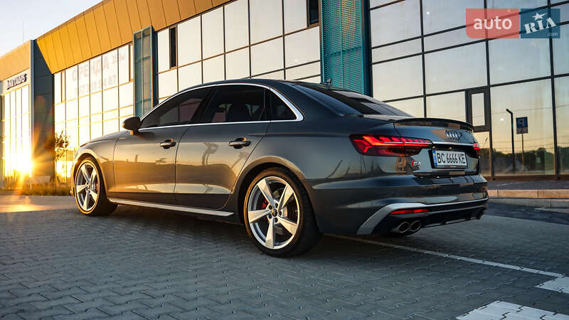 Седан Audi S4 2020 в Львове
