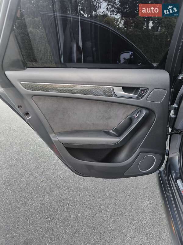 Седан Audi S4 2014 в Дніпрі