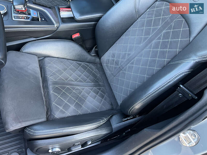 Седан Audi S4 2018 в Полтаве