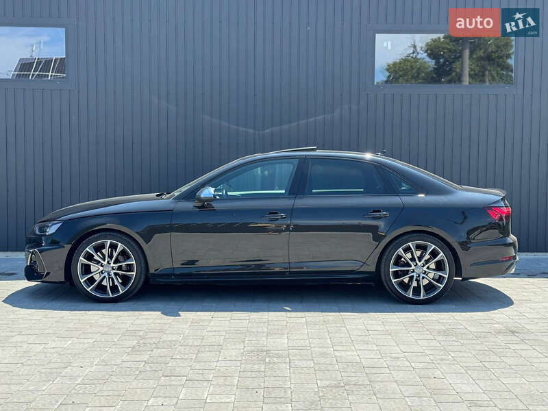 Седан Audi S4 2019 в Коломые