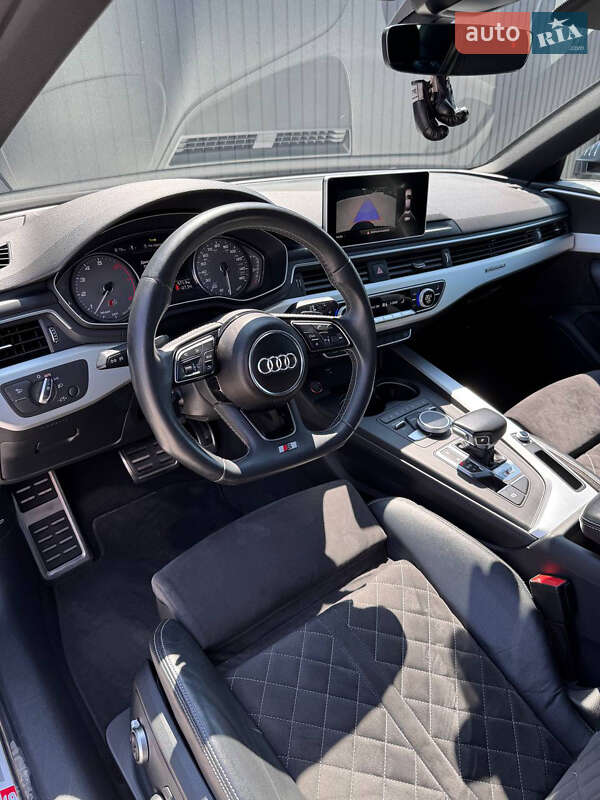 Седан Audi S4 2019 в Коломые