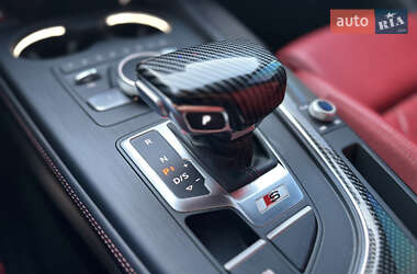Седан Audi S4 2018 в 