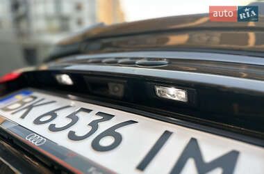 Седан Audi S4 2018 в 