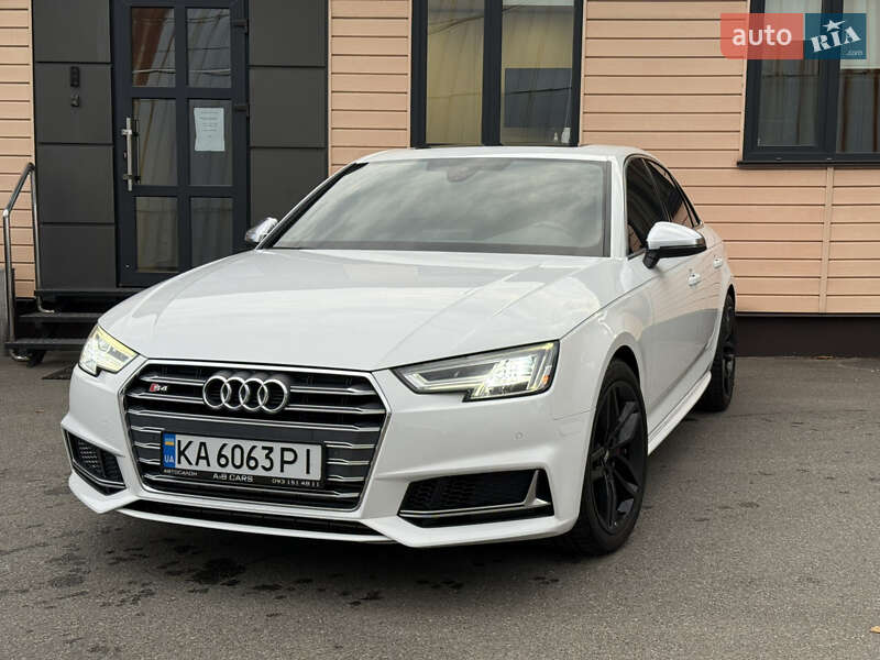 Седан Audi S4 2017 в 