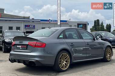 Седан Audi S4 2012 в 