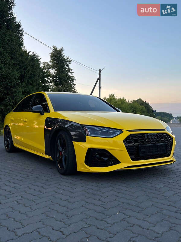 Седан Audi S4 2020 в Коломые