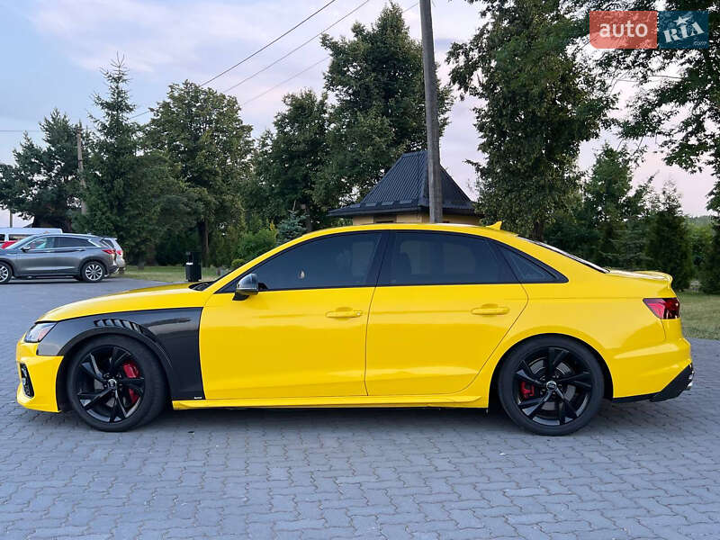 Седан Audi S4 2020 в Коломые