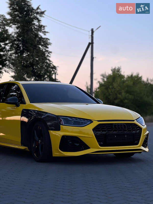 Седан Audi S4 2020 в Коломые