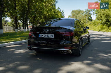 Седан Audi S4 2018 в 