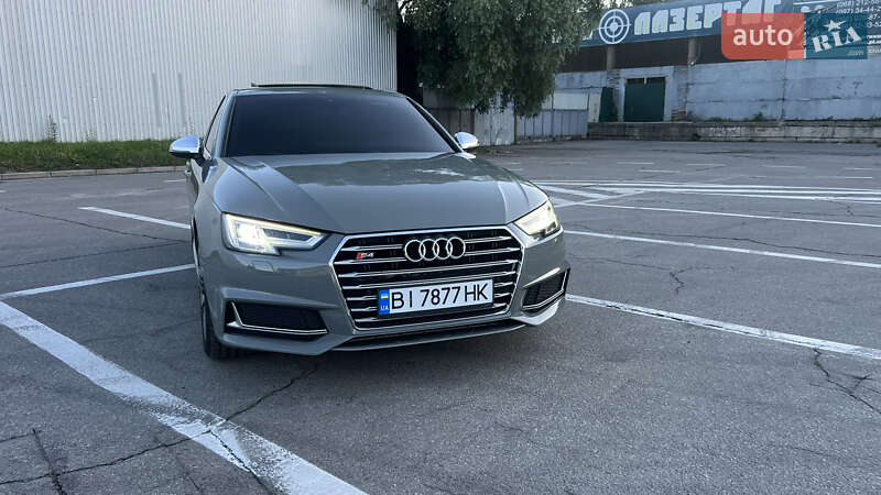 Седан Audi S4 2018 в Полтаве
