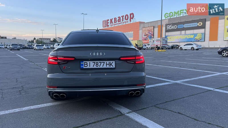 Седан Audi S4 2018 в Полтаве