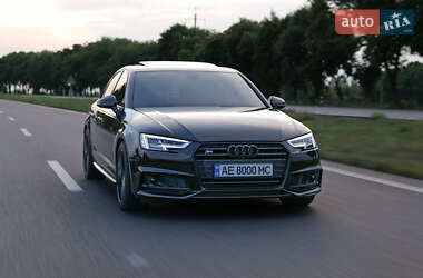 Седан Audi S4 2017 в Киеве