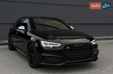 Седан Audi S4 2018 в 