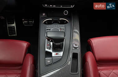 Седан Audi S4 2018 в 