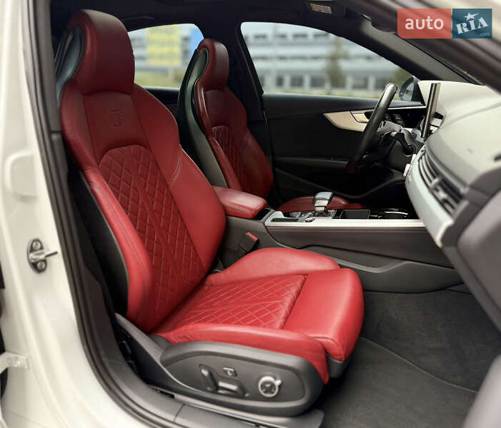 Седан Audi S4 2020 в Харькове