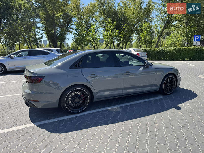 Седан Audi S4 2018 в Киеве фото 18 Седан Audi S4 2018 в Киеве
