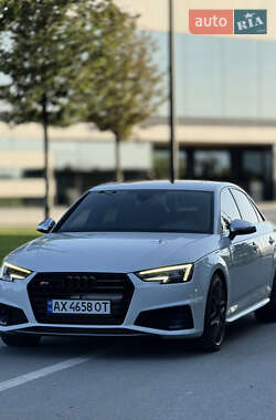 Седан Audi S4 2016 в Днепре