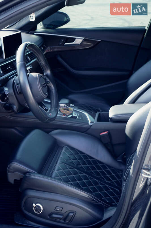 Седан Audi S4 2017 в Полтаве