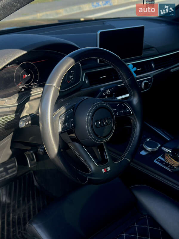 Седан Audi S4 2017 в Полтаве