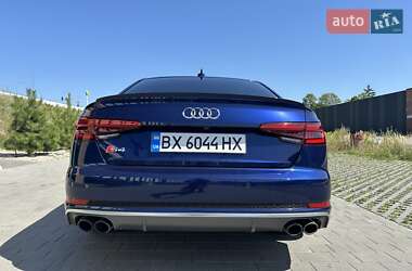 Седан Audi S4 2017 в 