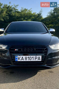 Седан Audi S4 2014 в 