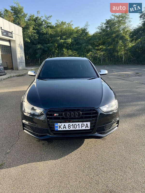 Седан Audi S4 2014 в 
