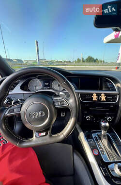 Седан Audi S4 2014 в 